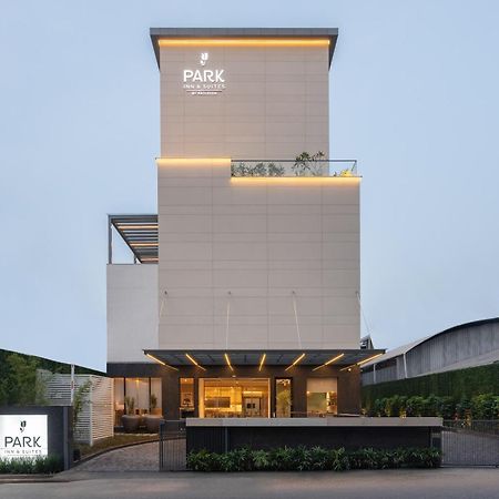 Park Inn & Suites By Radisson Thrissur East Fort Exterior photo